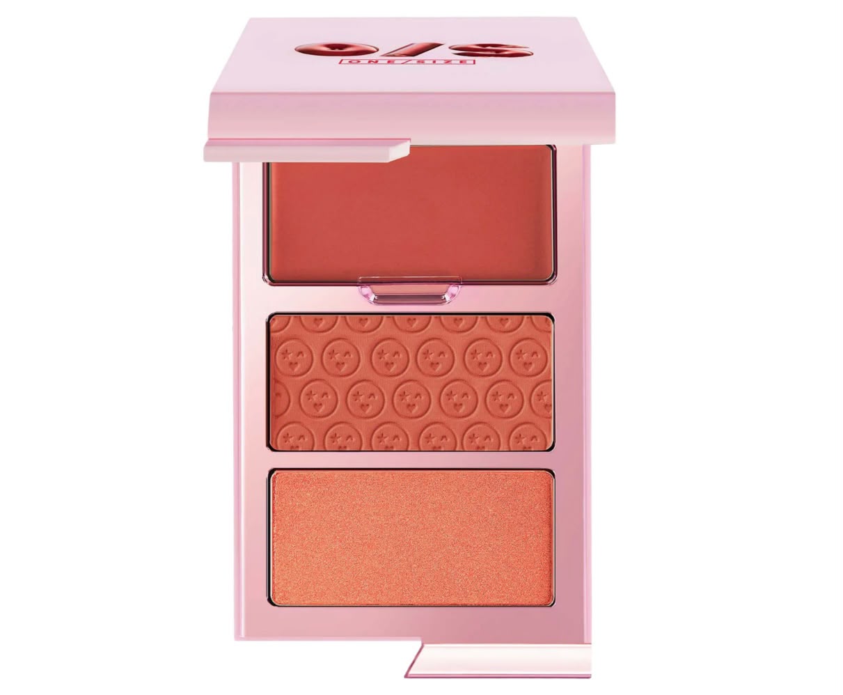 One size- Cheek Clapper 3D Blush Trío